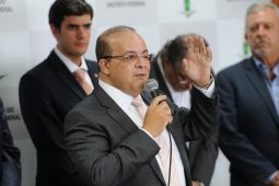 Seção 2 em suaves prestações Ibaneis Rocha deputados noemações radio corredor 255x170 - Seção 2 em suaves prestações