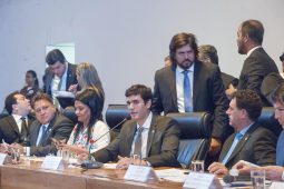 Pressão faz CLDF recuar e distritais podem até usar carro próprio cldf ihbdf rafael prudente radio corredor 255x170 - Pressão faz CLDF recuar e distritais podem até usar carro próprio