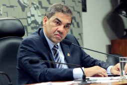 Hélio José ganha cargo no Senado senador helio jose no peru radio corredor 255x170 - Hélio José ganha cargo no Senado