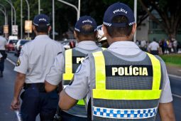 Policia