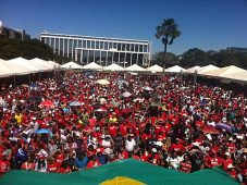 Boa notícia para os professores? professore df educação ibaneis radio corredor 1 227x170 - Boa notícia para os professores?