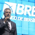 Vai ter que esperar