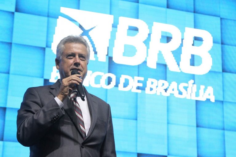 Vai ter que esperar