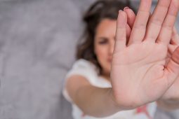 22 milhões de mulheres assediadas violencia feminicidio radio corredor 255x170 - 22 milhões de mulheres assediadas