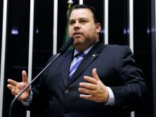 Júlio contra medida de Bolsonaro deputado federal julio cesar prb radio corredor 227x170 - Júlio contra medida de Bolsonaro