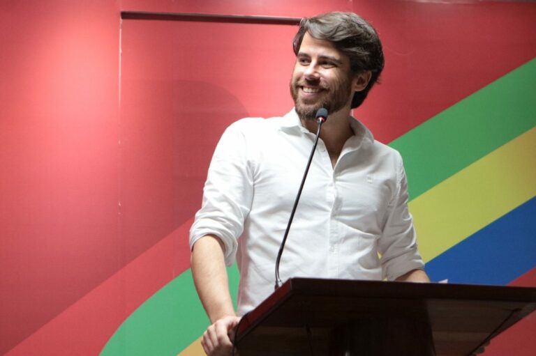 Sem Lula na disputa, nova liderança ganha força no PT