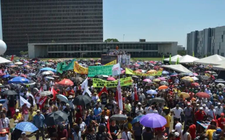*Sindicato pirata pode atrapalhar a reestruturação da maior carreira do GDF*