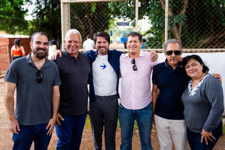 Feijoada, política e anúncio temperado: Abrantes bota a pré-candidatura no fogo