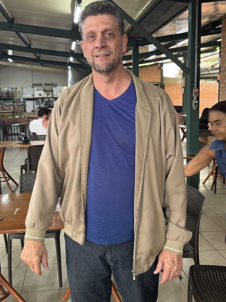 Encontrei Um Político no Jerivá sem Partido