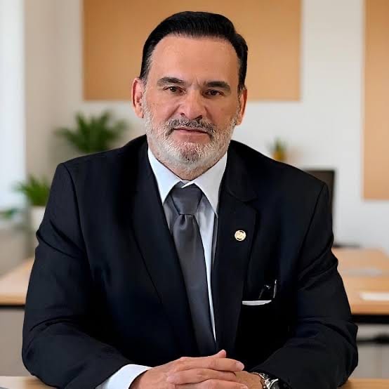 Avante troca a vice pelo Senado e tenta salvar espaço na chapa de Arruda
